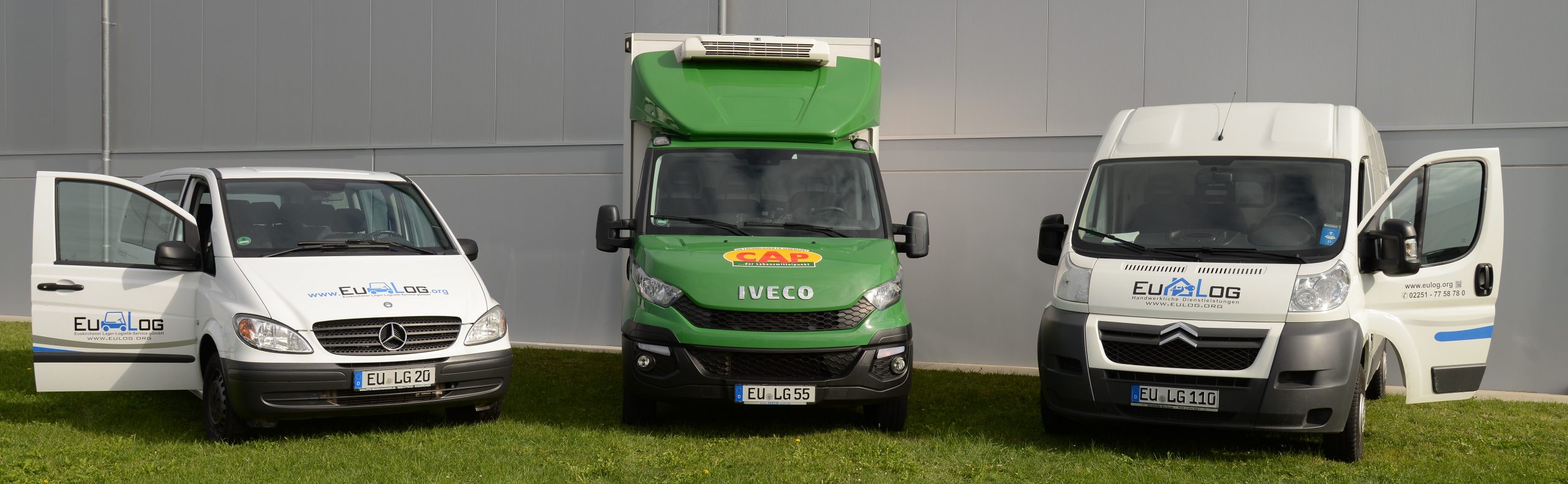 Fahrzeuge, die für den Transportservice genutzt werden